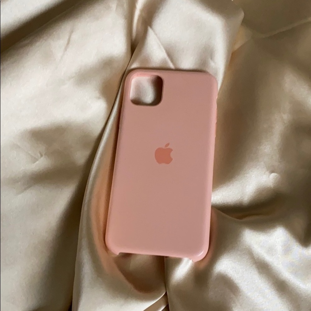 iPhone 11 promax Apple Silicon case in Grapefruit